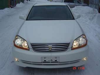 2004 Toyota Mark II Photos