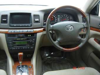 2004 Toyota Mark II Photos