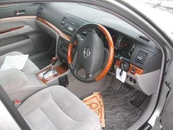 2004 Toyota Mark II Photos