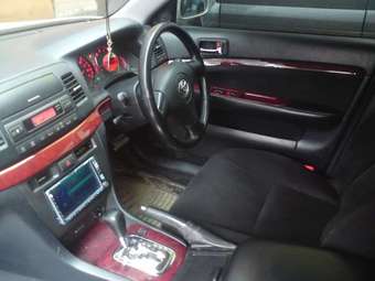 2004 Toyota Mark II Pictures