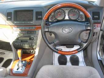 2004 Toyota Mark II Pictures