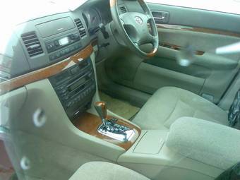 2004 Toyota Mark II Photos