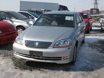 2004 Toyota Mark II Photos