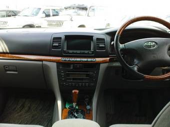 2004 Toyota Mark II Pictures