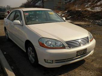 2004 Toyota Mark II Photos