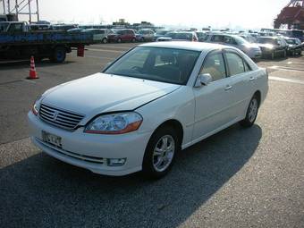 2004 Toyota Mark II Photos