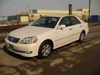 2004 Toyota Mark II Photos