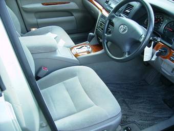 2004 Toyota Mark II Pictures