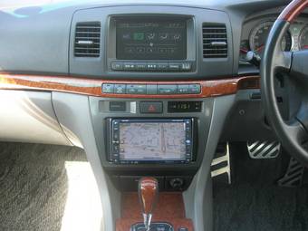 2004 Toyota Mark II Images
