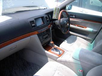 2004 Toyota Mark II Pics