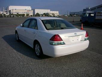 2004 Toyota Mark II Pictures