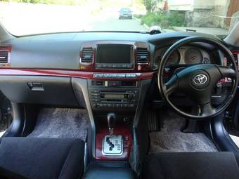 2004 Toyota Mark II Pictures