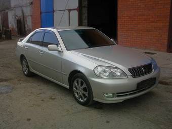 2004 Toyota Mark II Photos