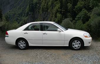 2004 Toyota Mark II Photos