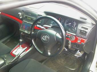 2004 Toyota Mark II Images