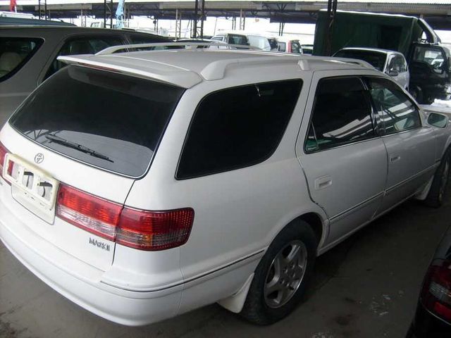 2000 Toyota Mark II Wagon