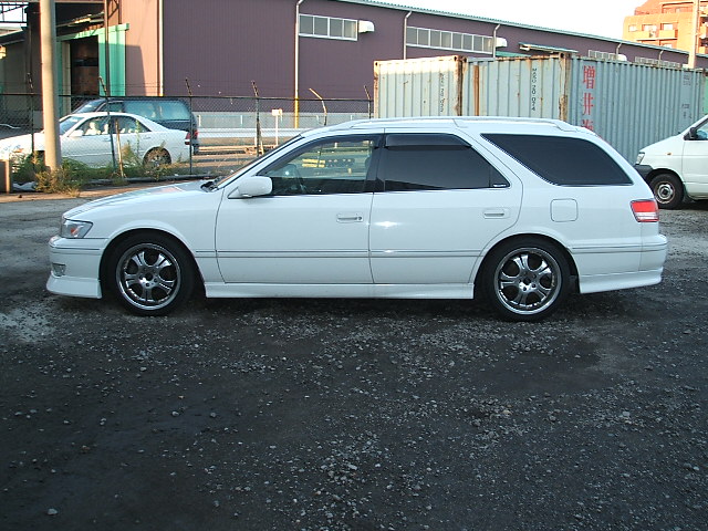 2002 Toyota Mark II Wagon Blit