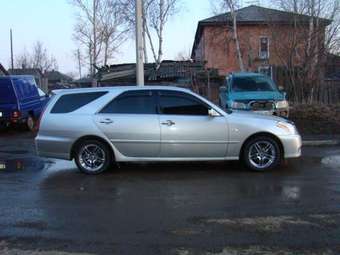 2002 Toyota Mark II Wagon Blit Pictures