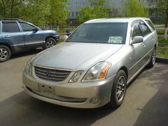 2002 Toyota Mark II Wagon Blit Photos