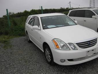 2003 Toyota Mark II Wagon Blit Photos