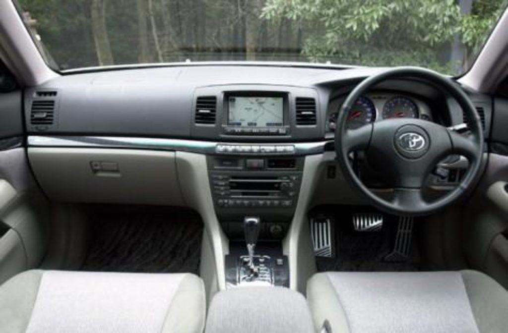 Toyota Mark II 110 салон
