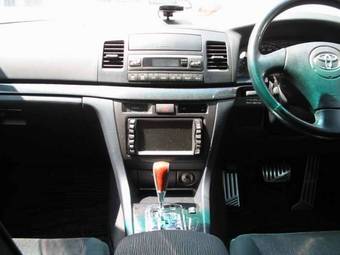 2004 Toyota Mark II Wagon Blit Images