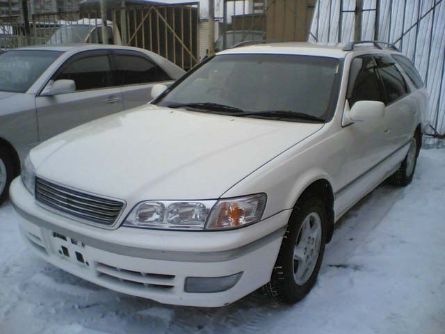 1997 Toyota Mark II Wagon Qualis Pictures