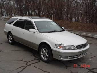 1999 Toyota Mark II Wagon Qualis