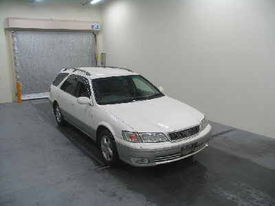 2000 Toyota Mark II Wagon Qualis Photos