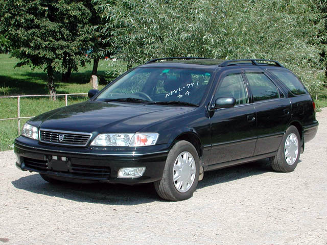 2000 Toyota Mark II Wagon Qualis Photos