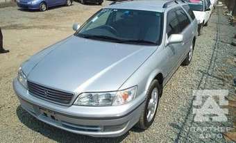 2001 Toyota Mark II Wagon Qualis Pictures