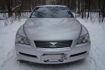 2004 Toyota Mark X Pictures