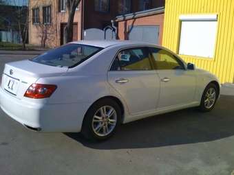 2004 Toyota Mark X Pictures