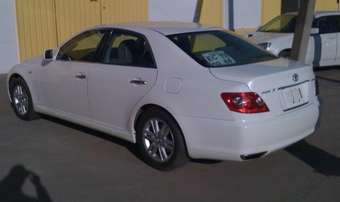 2004 Toyota Mark X Photos