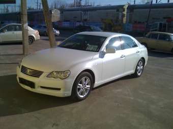 2004 Toyota Mark X Pictures