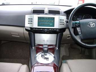 2004 Toyota Mark X Pictures