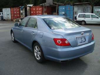2004 Toyota Mark X Pics