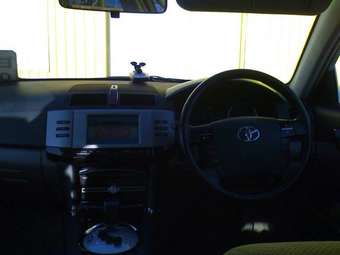 2004 Toyota Mark X Pictures