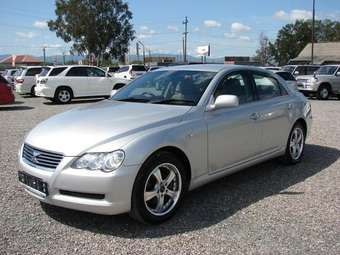 2004 Toyota Mark X Photos