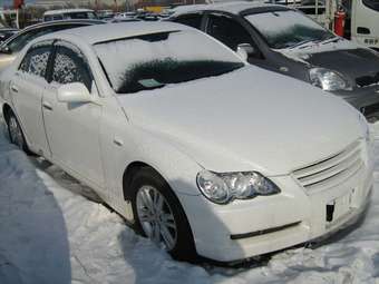 2004 Toyota Mark X Pictures