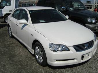 2004 Toyota Mark X Pictures