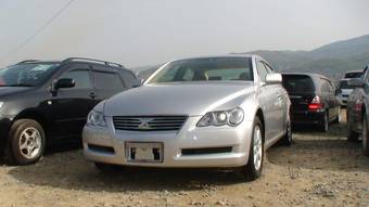2004 Toyota Mark X Pictures