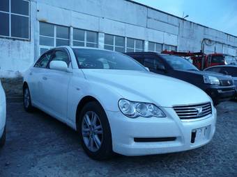 2004 Toyota Mark X Pics