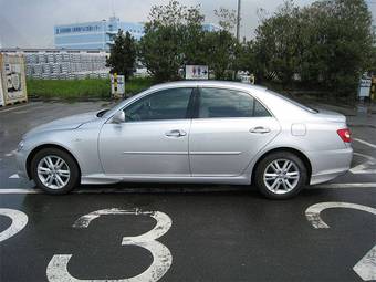 2004 Toyota Mark X Photos