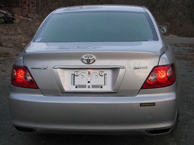 2005 Toyota Mark X