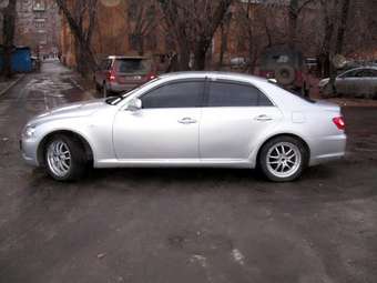 2005 Toyota Mark X Pictures