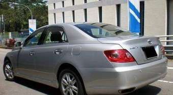 2005 Toyota Mark X Pics