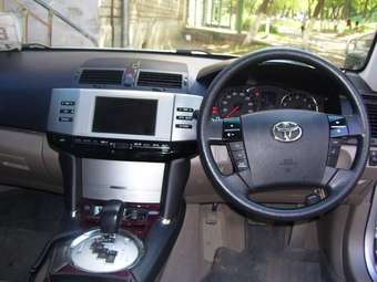2005 Toyota Mark X Pics