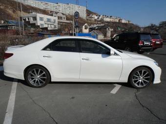 2010 Toyota Mark X Pictures