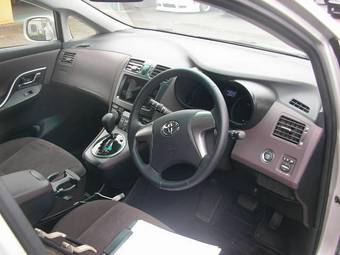 2008 Toyota Mark X Zio Photos